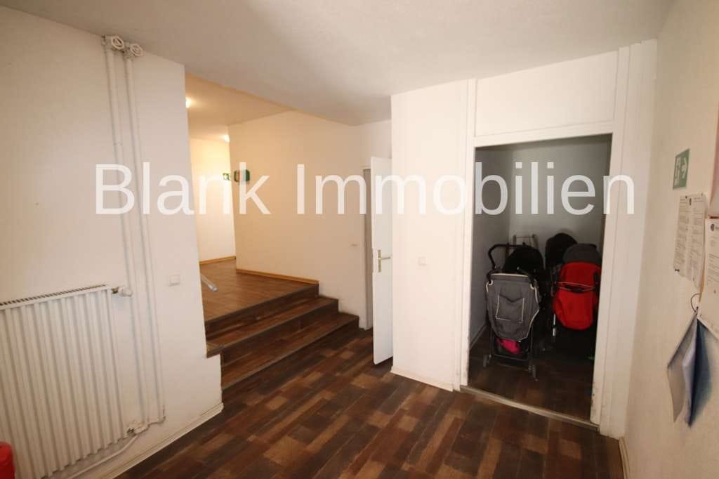 Immobilie in Buchenberg - Ein Haus – viele Möglichkeiten: Mehrfamilienhaus mit Garagen provisionsfrei zu verkaufen! - Bild 1