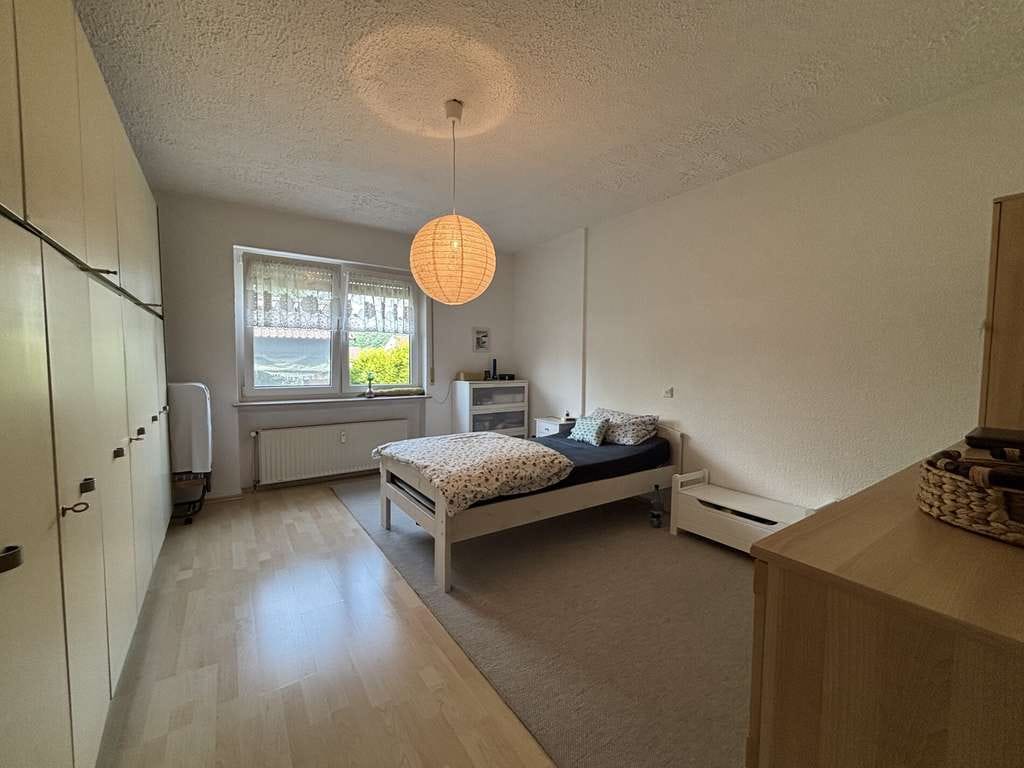 Immobilie in Gemünden (Felda) - Kapitalanlage mit drei Wohneinheiten auf großzügigem Grundstück - Bild 3