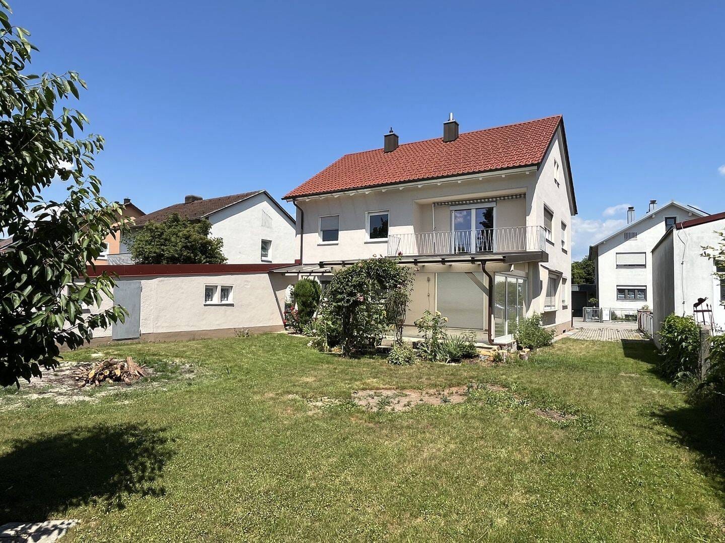 Immobilie in Straubing - Großzügiges Einfamilienhaus in Erbpacht mit viel Gestaltungspotenzial in Straubing - Bild 0