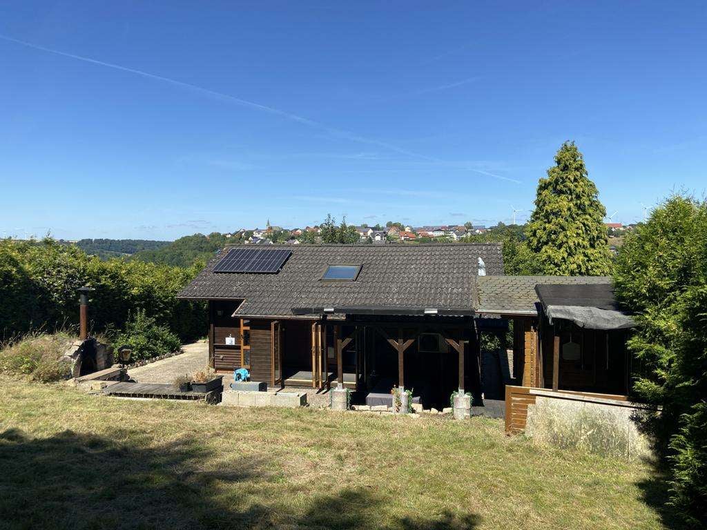 Immobilie in Bad Wünnenberg - Wohnen, wo andere Urlaub machen -  Ferienhaus - Bild 2