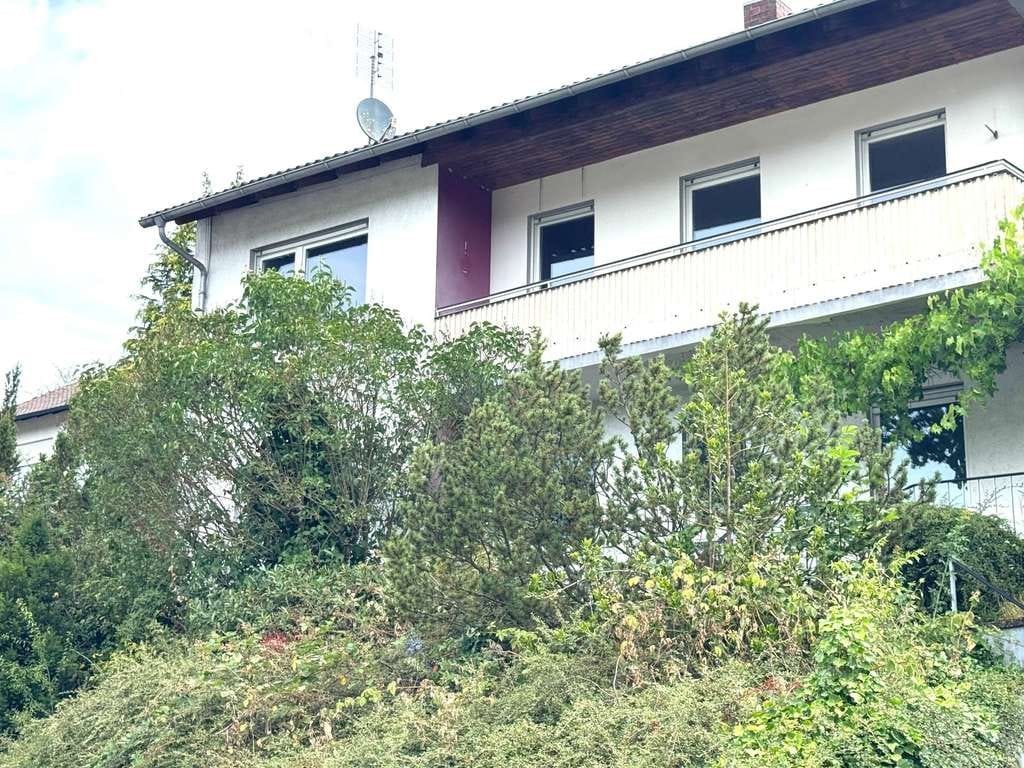 Immobilie in Elsenfeld - Einfamilienhaus mit Weitblick, großem Grundstück und viel Potenzial - Provisionsfrei! - Bild 2