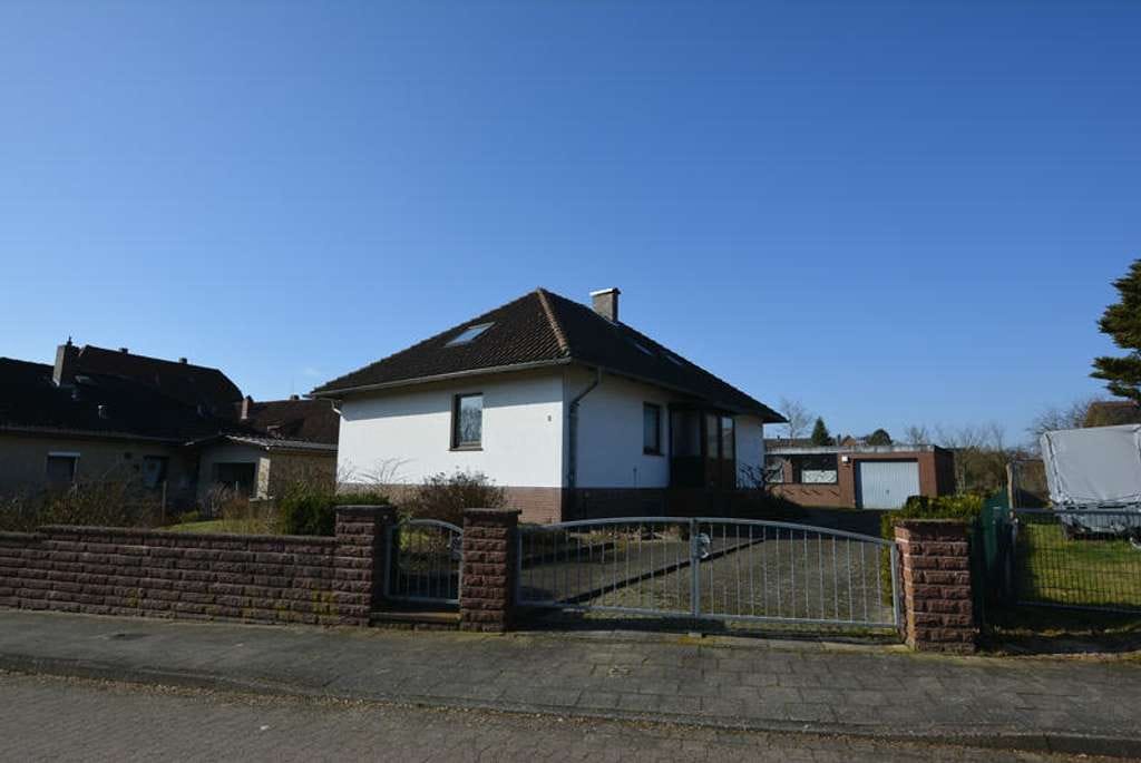 Immobilie in Eschede - Ihr Projekt für 2026 Bungalow mit ELW für Menschen mit Geschick  und Ideen - Bild 0