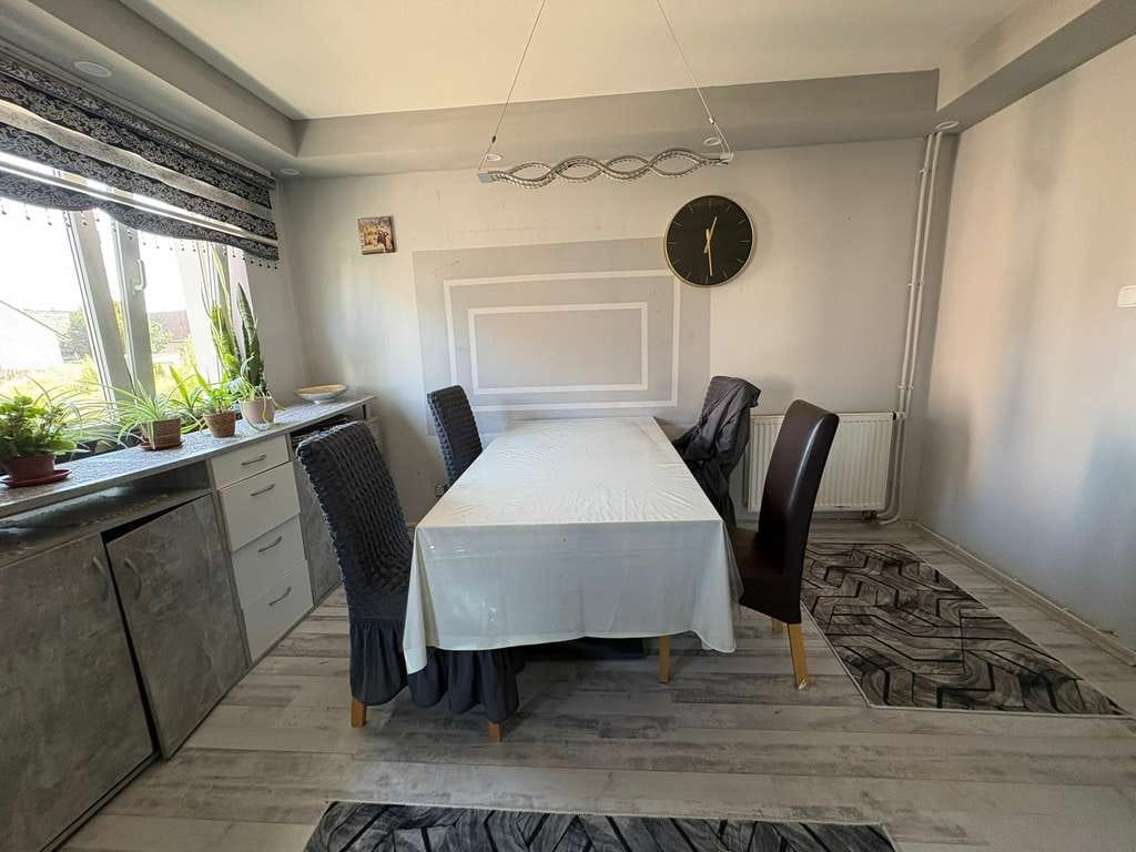 Immobilie in Schopfloch - Sanierungsbedürftiges Zweifamilienhaus mit PV-Anlage - Bild 1