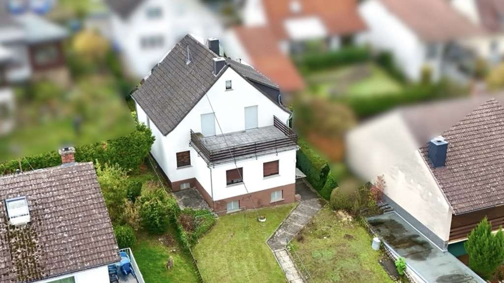 Immobilie in Neuwied - Neuwied-Feldkirchen: Einfamilienhaus mit spektakulärem Fernblick über das Rheintal! - Bild 1