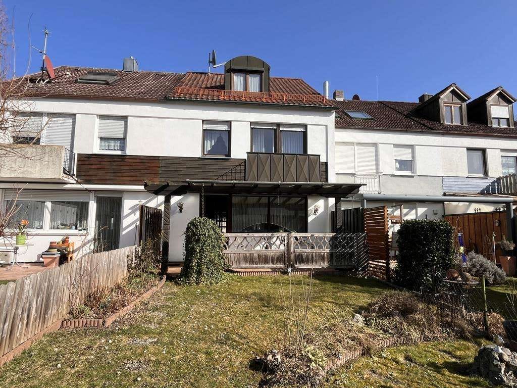 Immobilie in Donaustauf - Freies 5-Zi. RMH mit Garage, Garten und West-Terrasse in Donaustauf - Bild 0
