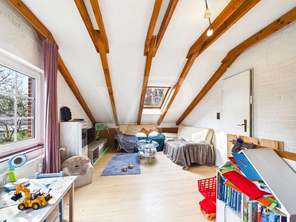 Immobilie in Berumbur - Zweifamilienhaus auf Eckgrundstück mit viel Potenzial in ruhiger Lage am Kiessee - Bild 2