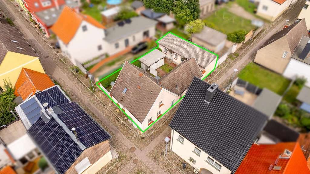 Immobilie in Barth - Zuhause mit Perspektive: Einfamilienhaus mit Einliegerwohnung im Herzen von Barth - Bild 1