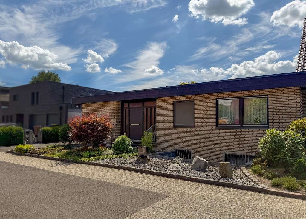 Immobilie in Raesfeld - Gepflegter Bungalow in einer der begehrtesten Wohnlagen von Raesfeld - Bild 2