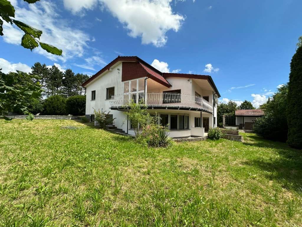 Immobilie in Buchen (Odenwald) - GLOBAL INVEST | Tolles Ein- oder Zweifamilienhaus mit 3 Garagen und über 1.000m² gr. Grundstück - Bild 4