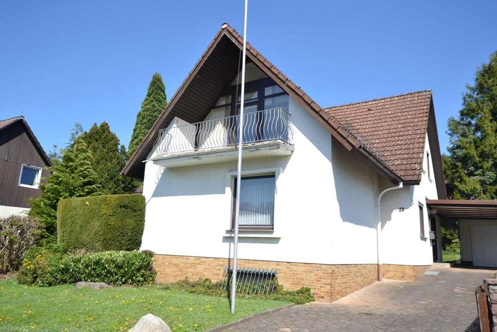 Immobilie in Stadtoldendorf - Repräsentatives Einfamilienhaus mit Garage und Carport in Stadtoldendorf! - Bild 4