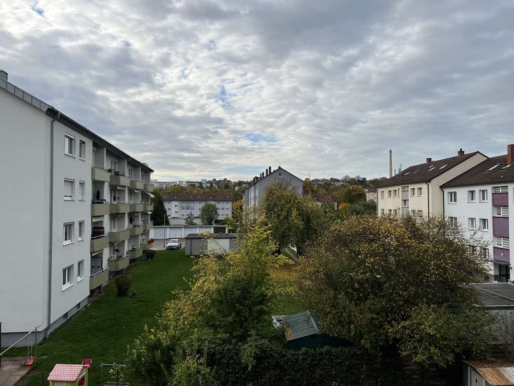 Immobilie in Böblingen - 3-Zimmer-Wohnung mit ausgebauten Dachboden Nähe oberer See - Bild 0