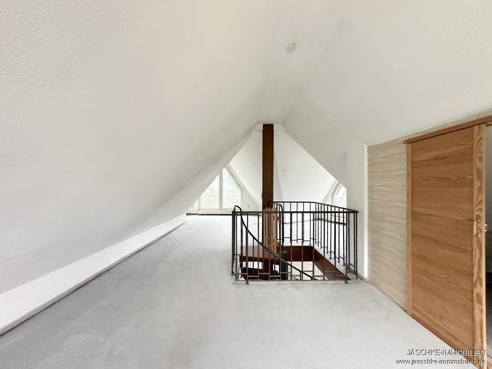 Immobilie in Simmerath - JÄSCHKE - Traumhaftes Ferienhaus mit drei separaten Wohneinheiten und Blick ins Grüne in Simmerath - Bild 2