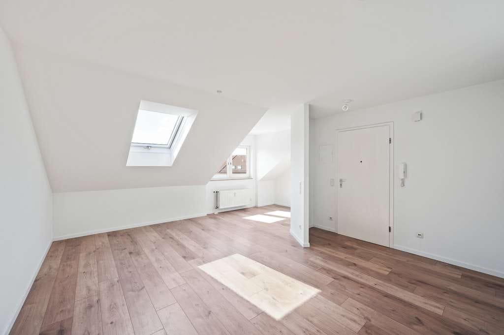 Immobilie in Heilbronn - Modernes DG Apartment mit TG Stellplatz in Horkheim - Bild 0