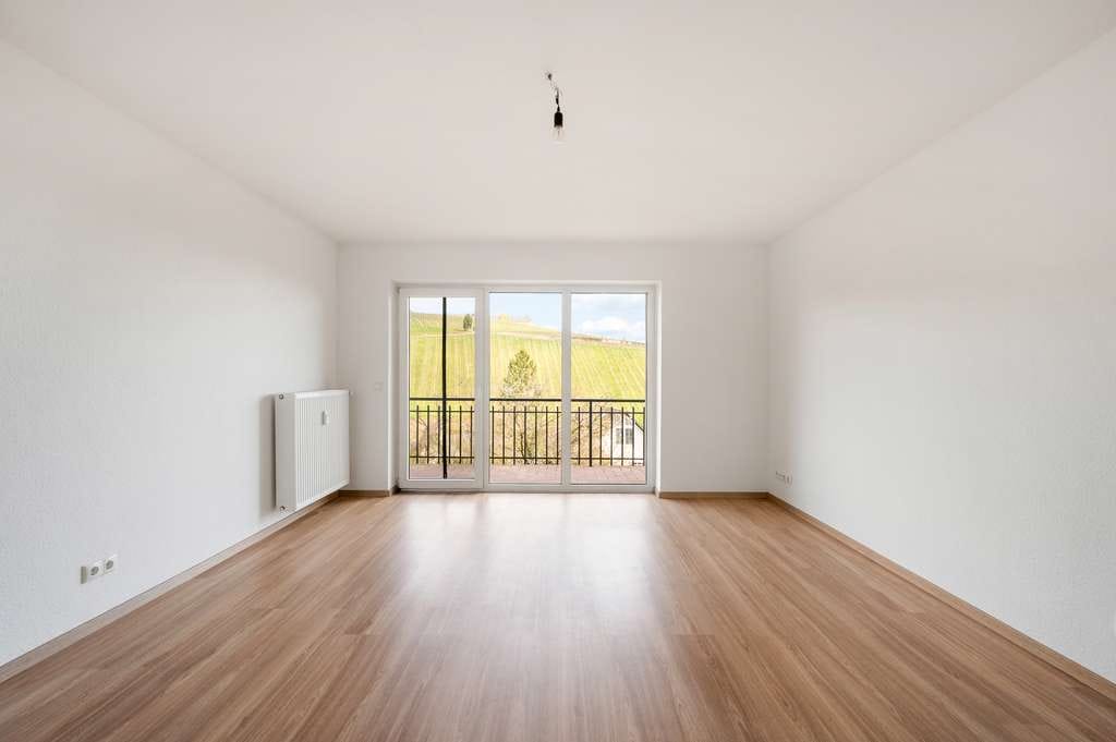 Immobilie in Geisenheim - Sanierte Drei-Zimmer-Wohnung mit traumhaftem Blick in die Weinberge - Bild 2