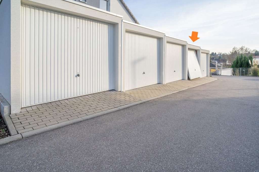 Immobilie in Sasbach - Modernes Reihenmittelhaus mit Garten, Terrasse, Garage und Sauna - Bild 3