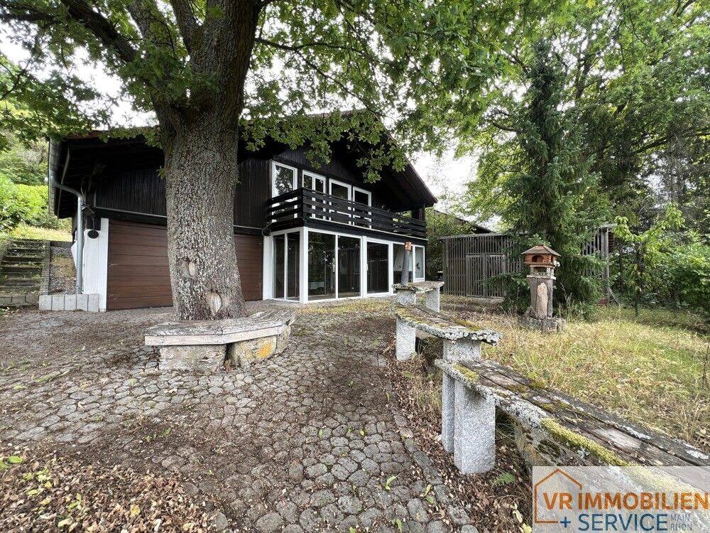 Immobilie in Fladungen - Ihr Rückzugsort mitten in der Rhön- Wohnhaus mit Ausblick in  97650 Fladungen! - Bild 0