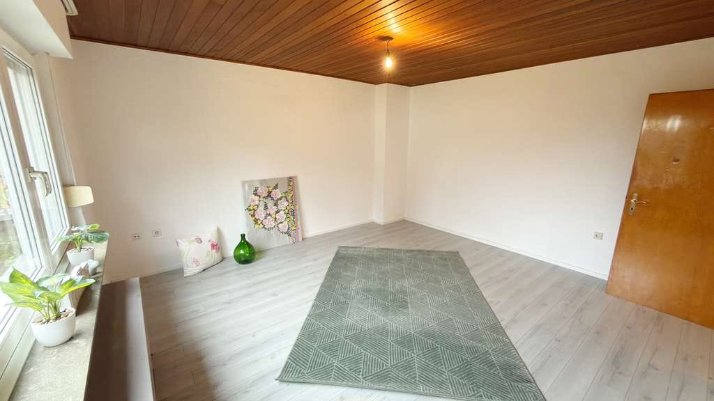 Immobilie in Schwerte - Sanieren und eigenen Standard setzen! 2-Zimmer-Hochparterre mit Stellplatz - Bild 2