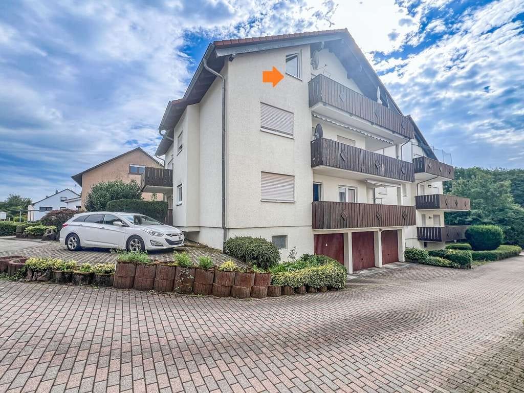 Immobilie in Kirchardt - vermietete 4-Zimmer-Dachgeschosswohnung mit Garage und großzügigem Balkon - Bild 2