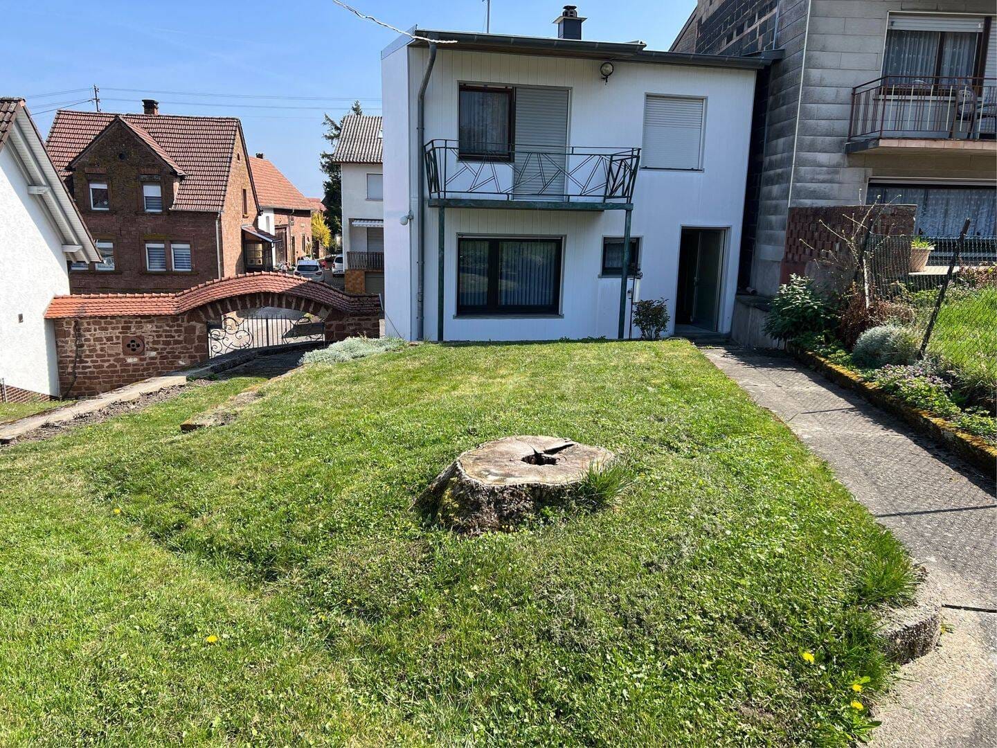 Immobilie in Maßweiler - Schnuckliches Einfamilienhaus mit großem Grundstück in Maßweiler - Bild 1
