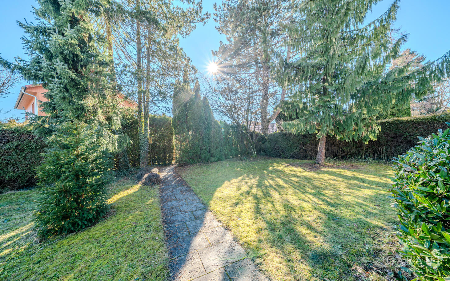 Immobilie in Straßlach-Dingharting - Doppelhaushälfte mit ca. 750 m² Grundstück nahe Grünwald - Bild 1