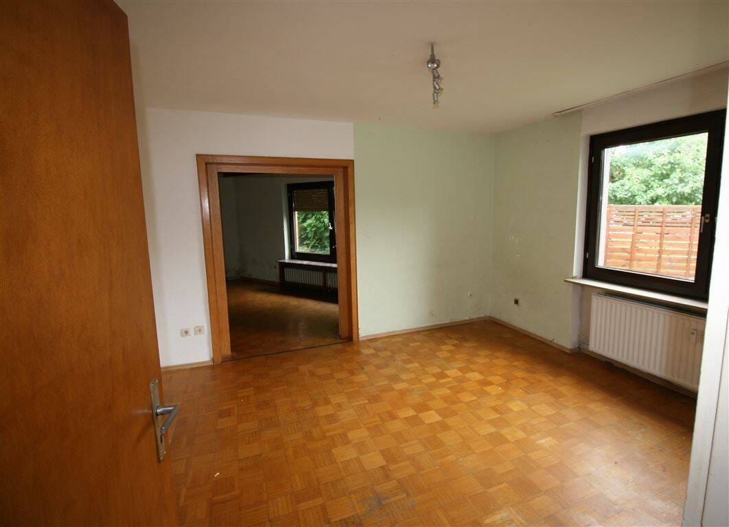 Immobilie in Schwalmstadt - Zweifamiienhaus in Stadtnähe von Schwalmstadt-Ziegenhain - keine Käuferprovision - - Bild 3