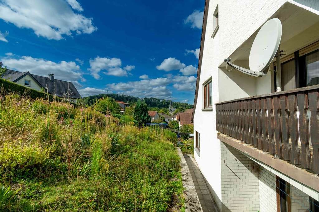 Immobilie in Altenbeken - Solides Einfamilienhaus mit Potenzial - Bild 2