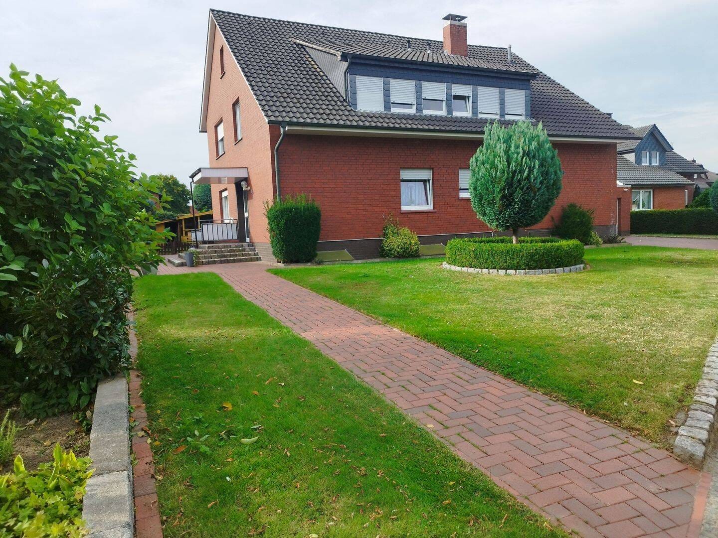 Immobilie in Ankum - Großes-Dreifamilienhaus - Bild 1