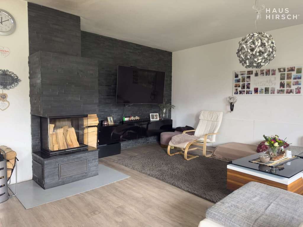 Immobilie in Dobel - Exklusives EFH mit Indoor-Pool, 10 Zimmern und großem Grundstück in Dobel - Bild 3