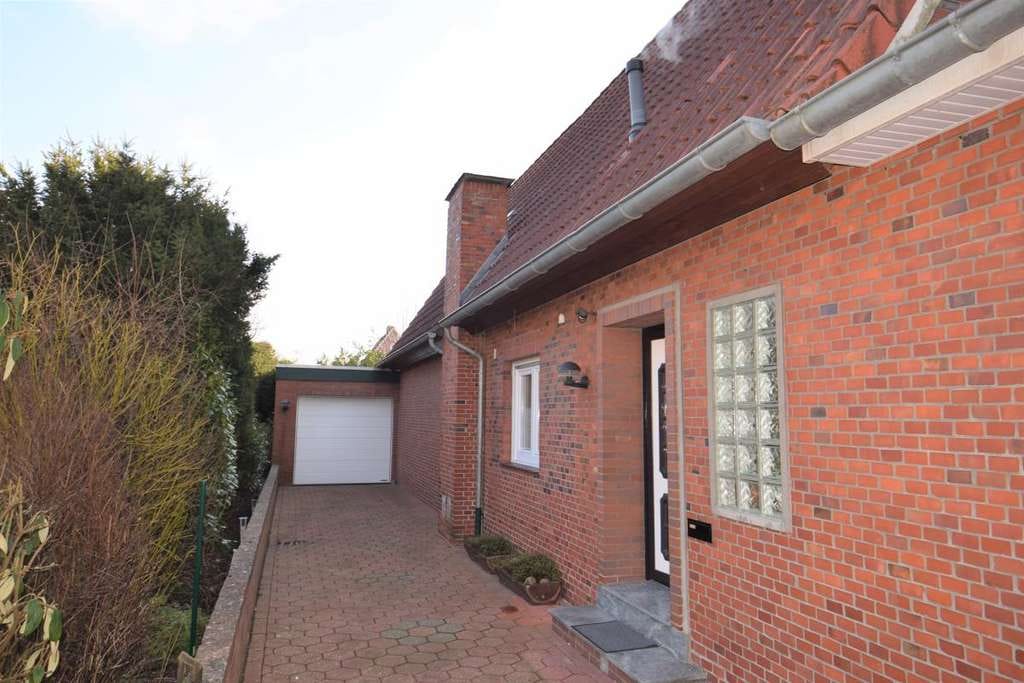 Immobilie in Leer - Leer - zenrale Lage - Gepflegtes Wohnhaus mit Wintergarten und großer Garage - Bild 3