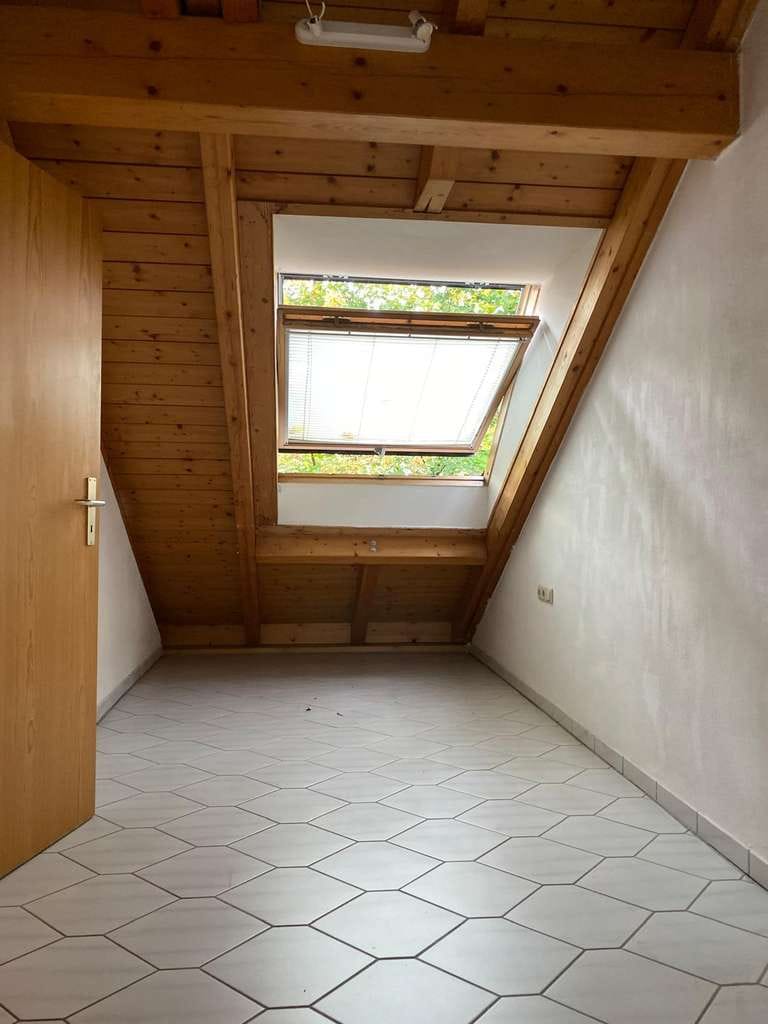 Immobilie in Unterföhring - Attraktive 2-Zimmer-Dachterrassenwohnung am Isarhochufer in Unterföhring in einer Villa mit 6 Whg - Bild 3