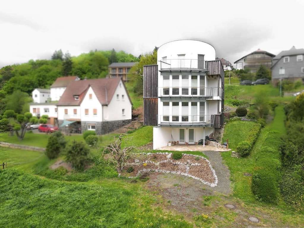 Immobilie in Hohenahr - Traumhaftes Architektenhaus mit Einliegerwohnung und Fernsicht - Bild 0