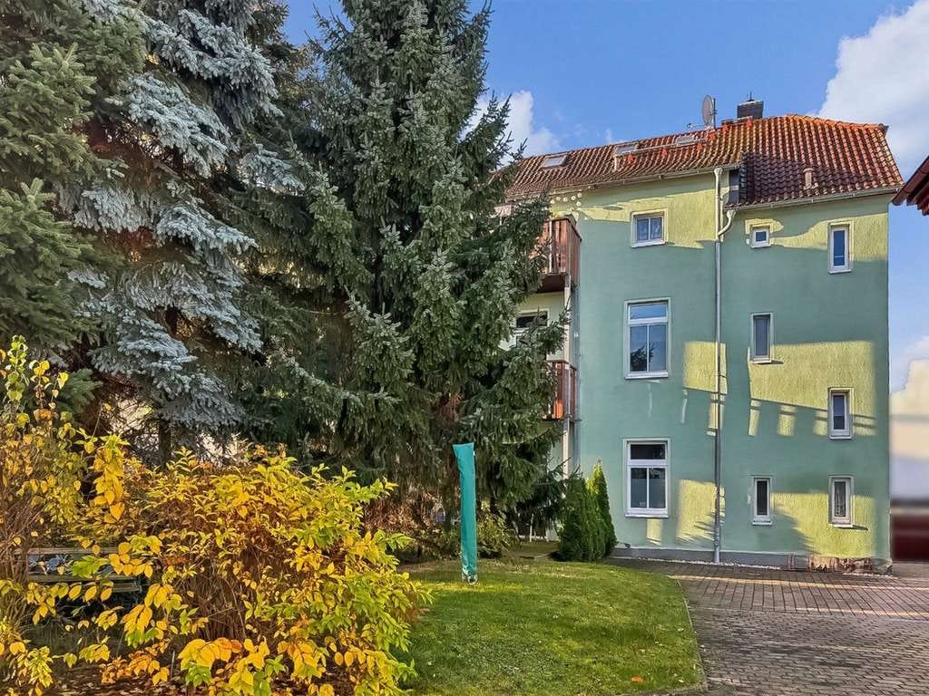 Immobilie in Rötha - Solides Anlageobjekt: Mehrfamilienhaus mit 3 Einheiten in zentraler Lage von Rötha - Bild 2