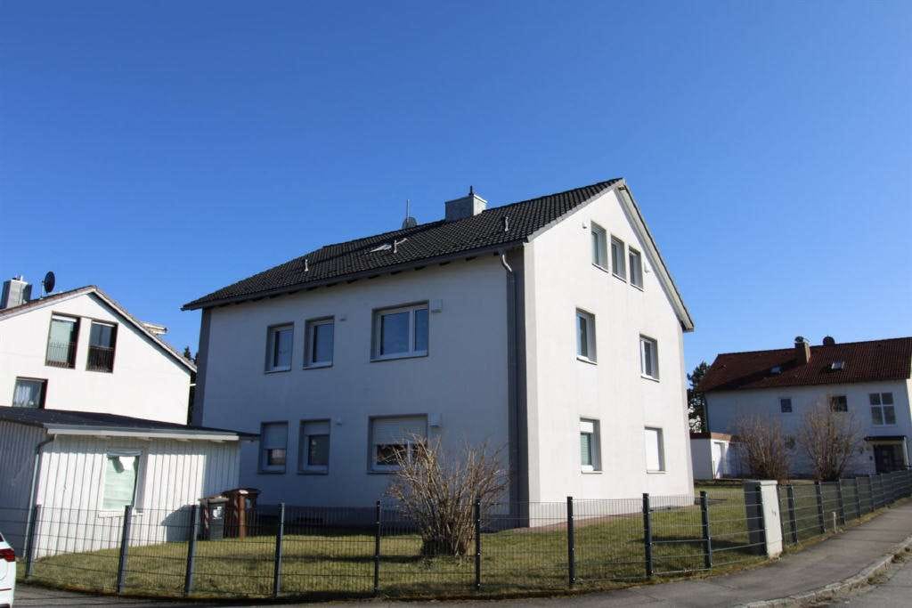 Immobilie in Schwabmünchen -  ! Toplage Schwabmünchen ! 
2015 saniertes Dreifamilienhaus (3WE) - Bild 2