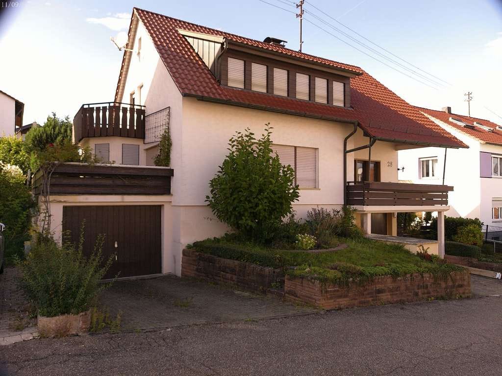 Immobilie in Oberstenfeld - Anspruchsvolles freistehendes Einfamilienhaus in guter, ruhiger Lage von Oberstenfeld! - Bild 0