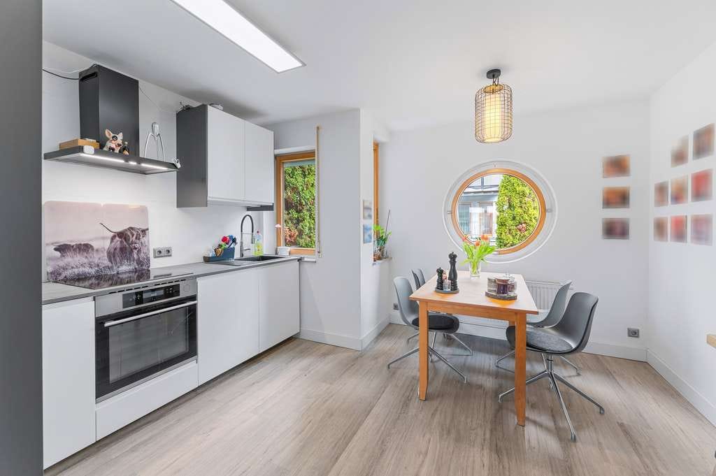 Immobilie in Neckartenzlingen - Gepflegte 3,5-Zimmer-Wohnung mit Südbalkon & TG-Stellplatz - Bild 0