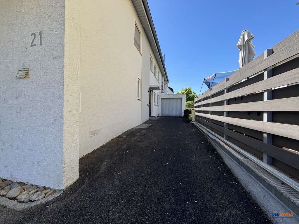 Immobilie in Kernen im Remstal - Gepflegtes Einfamilienhaus mit ELW, Gewerbefläche und zwei Garagen in Rommelshausen - Bild 1