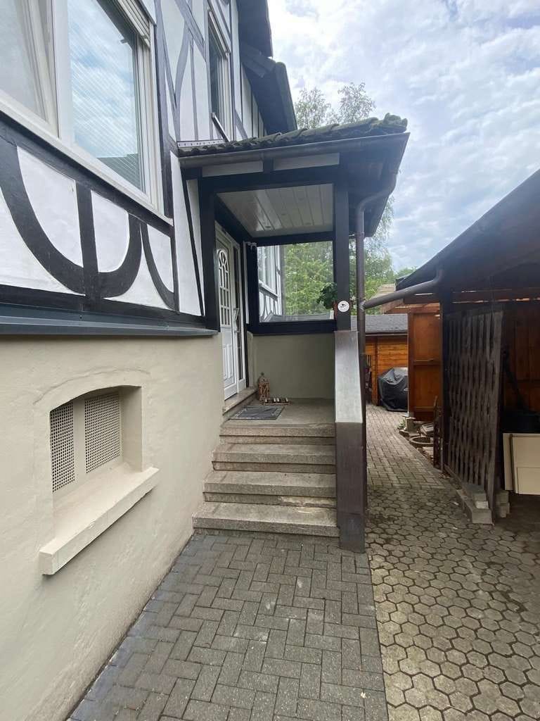 Immobilie in Kirchhundem - Freistehendes Einfamilienhaus mit großem Grundstück in Kirchhundem, Preis VB! - Bild 2