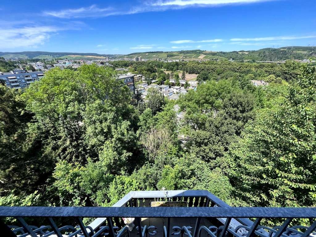 Immobilie in Bad Neuenahr-Ahrweiler - Ein Dreifamilienhaus mit guter Aussicht! - Bild 4