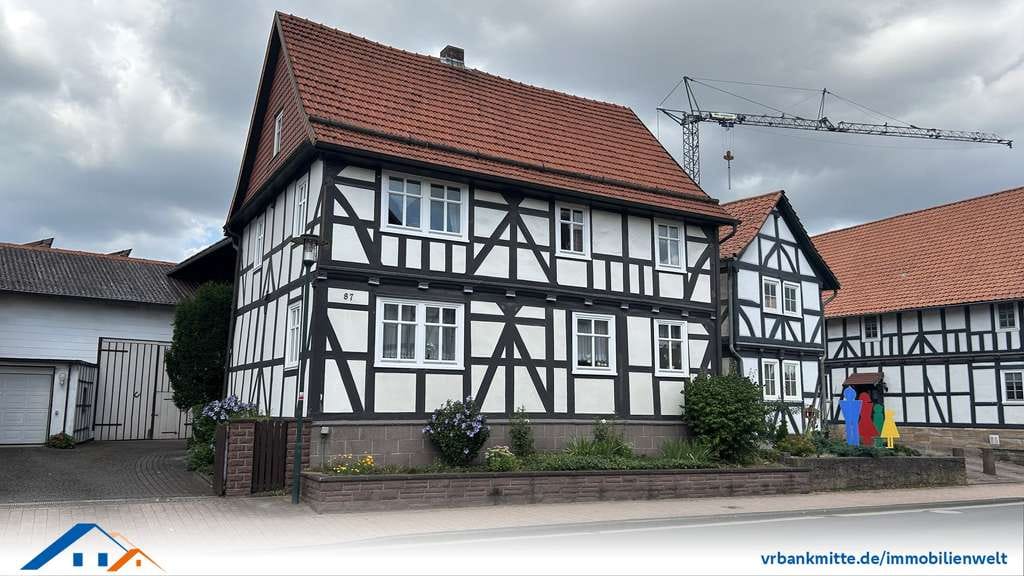 Immobilie in Wehretal - Viel Platz im Haus und Garten  - Bild 1