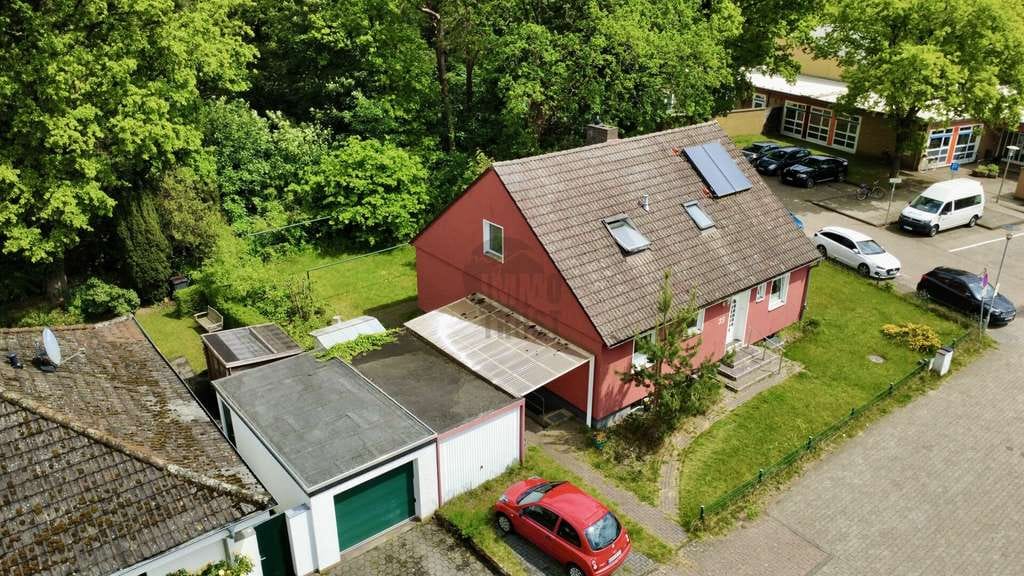 Immobilie in Verden (Aller) - Großzügiges Fertighaus mit 6 Zimmern, Vollkeller, Terrasse & 677 m² Grundstück - Bild 0