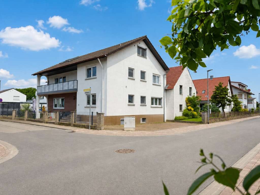 Immobilie in Bürstadt - Familienglück unter einem Dach - Bild 1