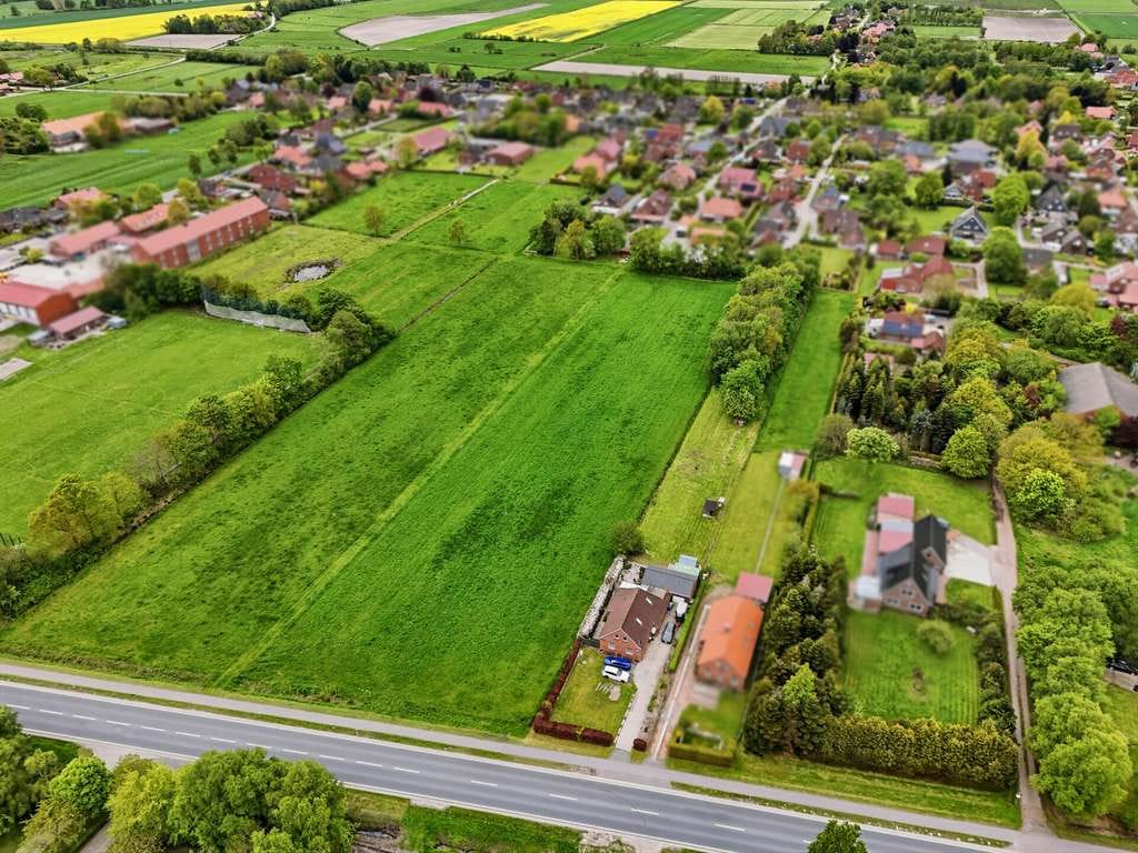 Immobilie in Osteel - Kernsaniertes Landhaus auf großem Grundstück in Osteel - Bild 1