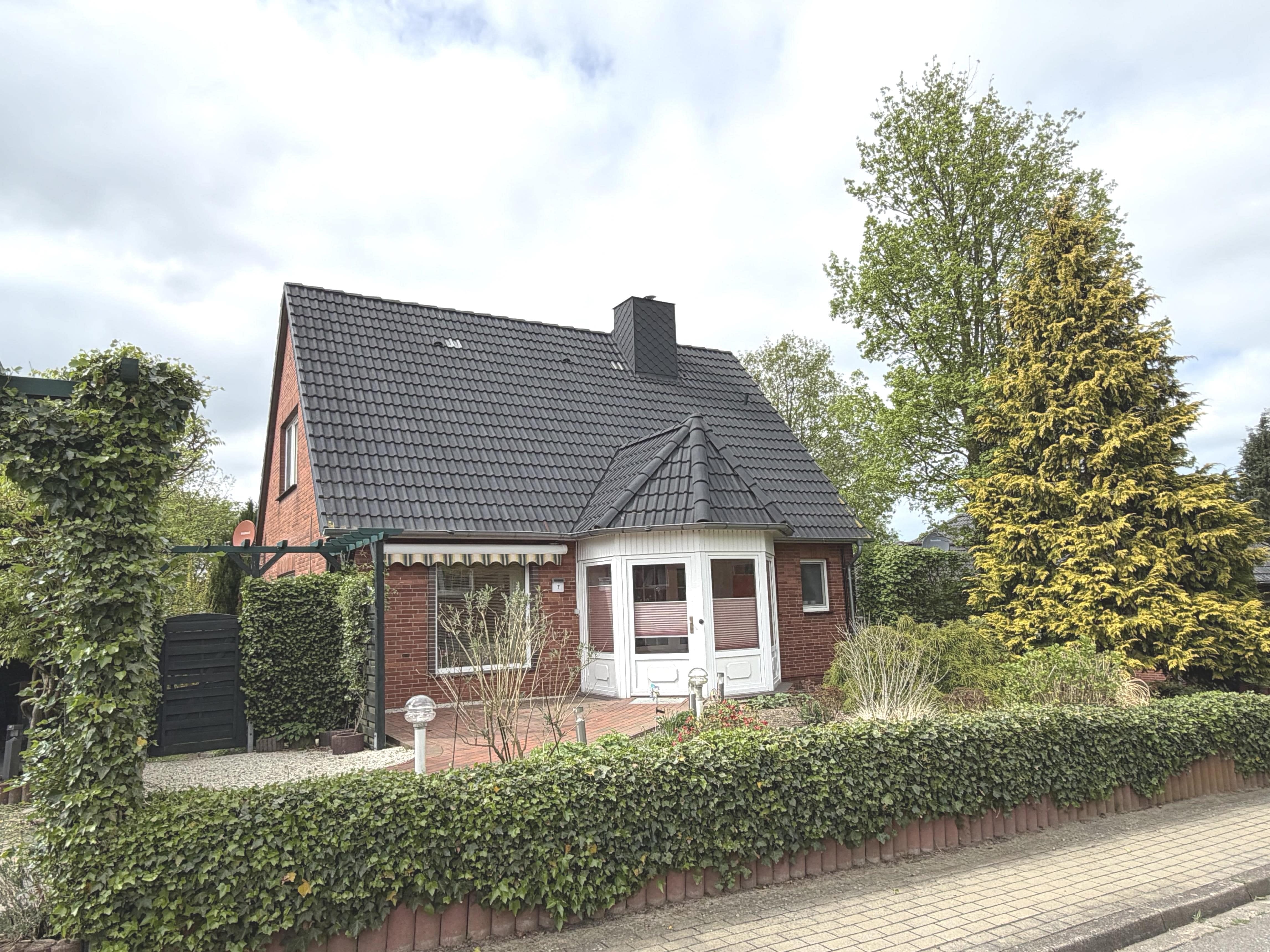 Immobilie in Schalkholz - Idyllisches Zuhause mit Terrasse und Ausblick - Bild 2