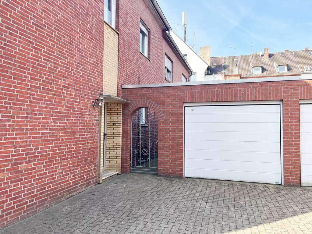 Immobilie in Bocholt - ZWEIFAMILIENHAUS mit PROJEKTCHANCE - Bild 1