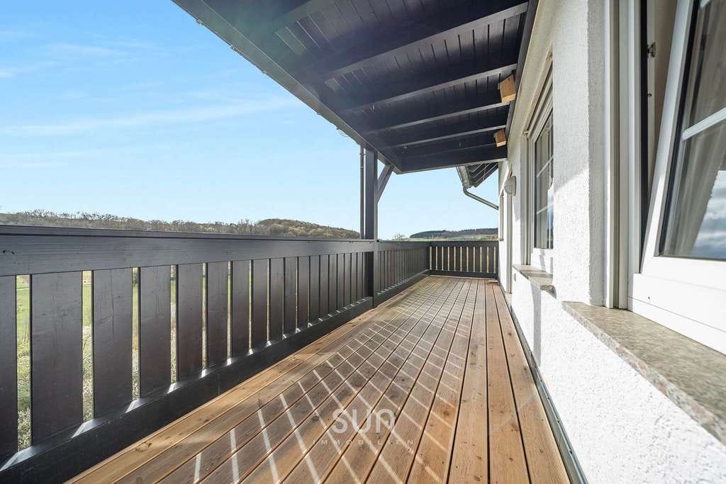 Immobilie in Grävenwiesbach - NATUR ZUM GREIFEN NAH – Ihr 4-Zimmer-Zuhause im Grünen von Grävenwiesbach - Bild 1