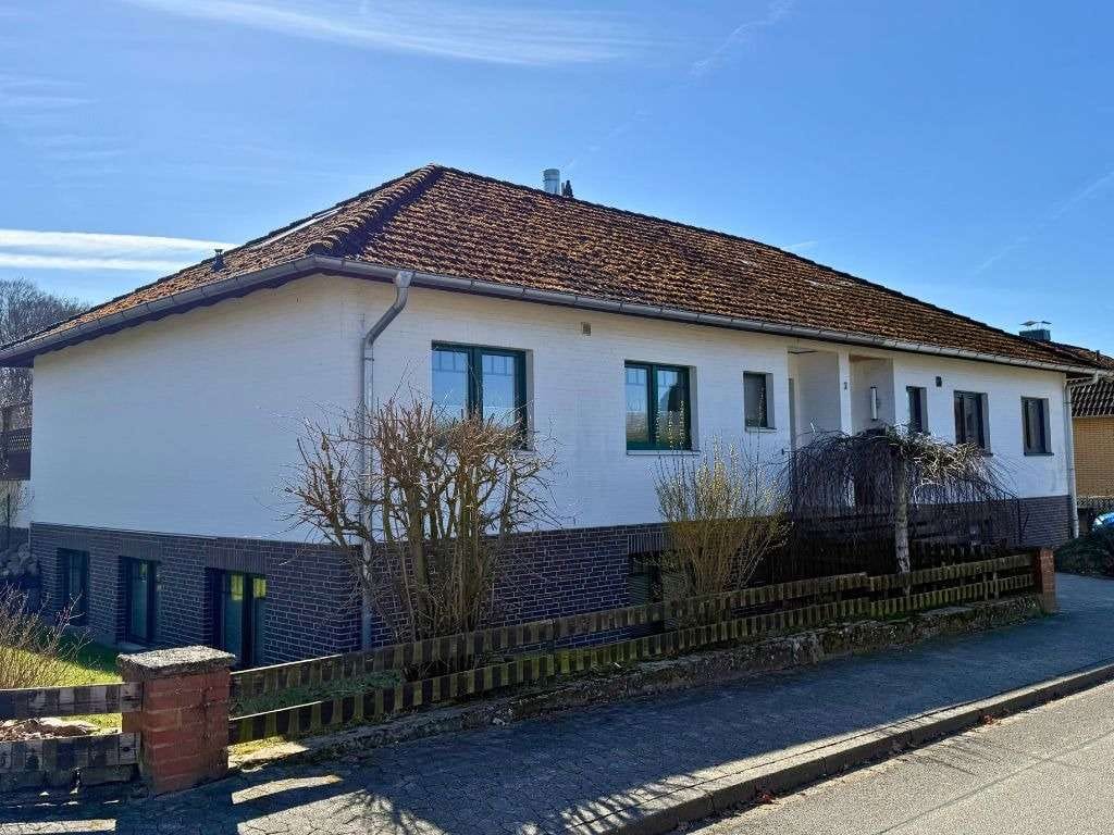 Immobilie in Ebstorf - Attraktive Doppelhaushälfte im Bungalowstil - Bild 1