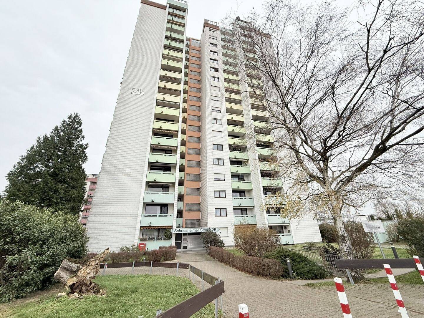 Immobilie in Heddesheim - Ideale Infrastruktur + hervorragende Anbindung - 4 ZKB mit Balkon - Bild 1
