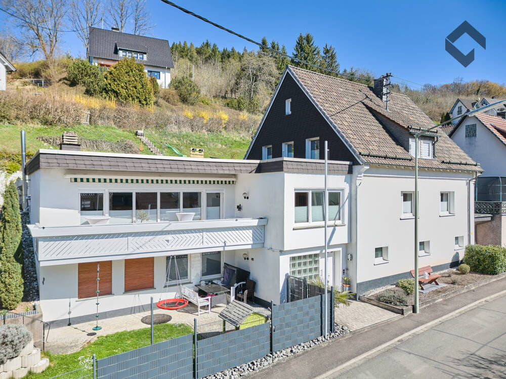 Immobilie in Lennestadt - Ein Haus  viele Möglichkeiten  Ideales  Familien-Zuhause - Bild 0