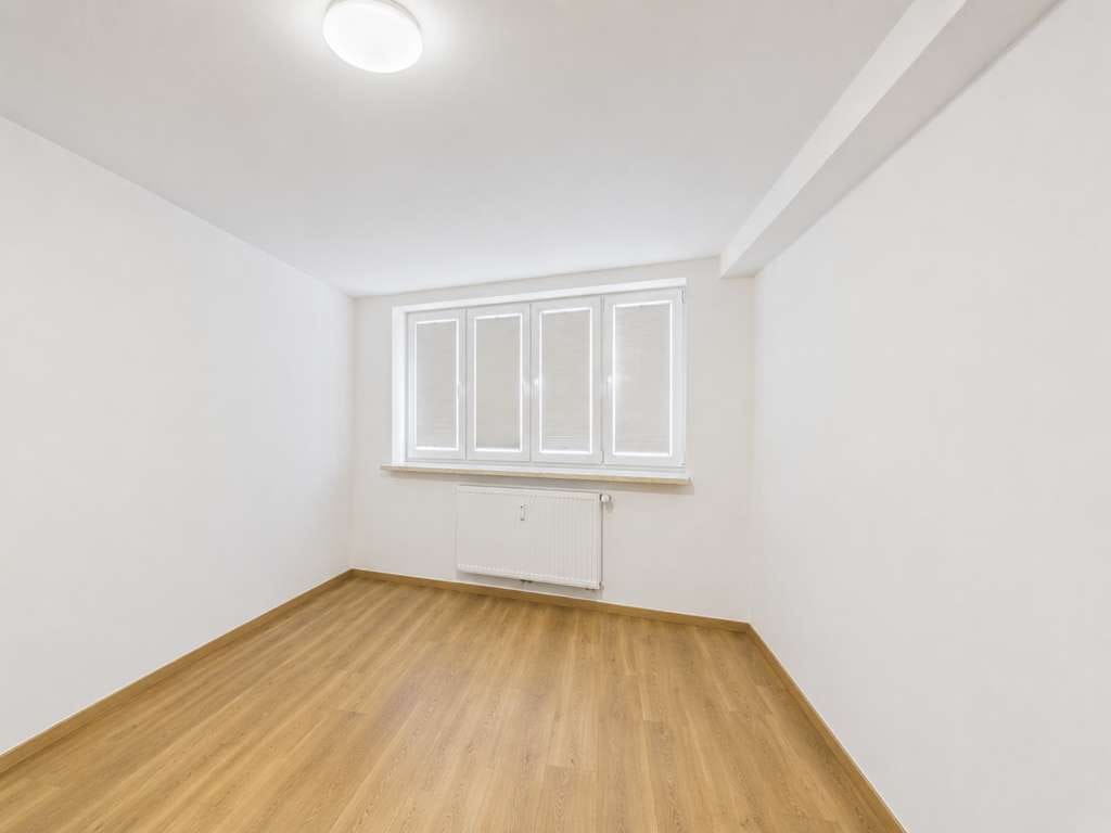 Immobilie in Hornberg - Helle 4-Zimmer EG Wohnung mit flexiblen Nutzungsmöglichkeiten in Hornberg! - Bild 2
