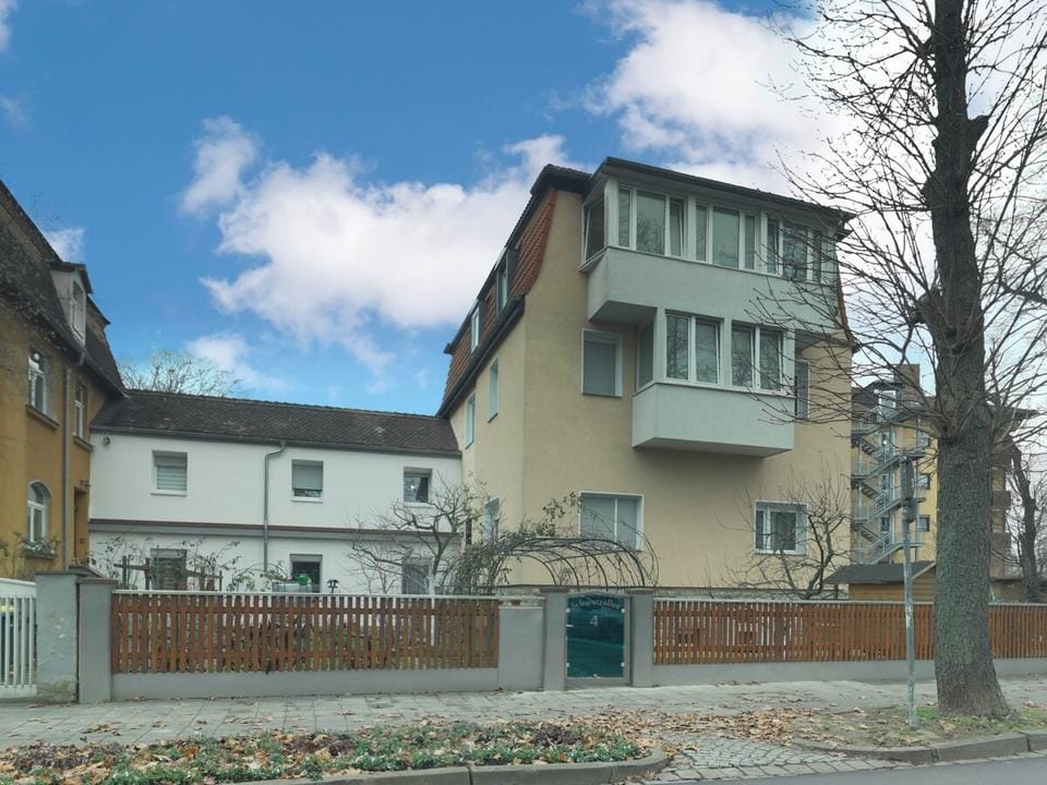 Immobilie in Bad Windsheim - Großzügiges Wohnen für die Mehrgenerationenfamilie oder Kapitalanlage mit Wertsteigerungspotential - hier wird beides möglich! - Bild 0